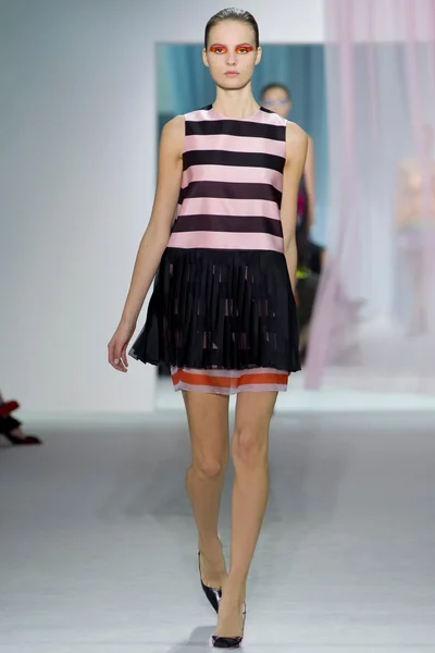 Look 19